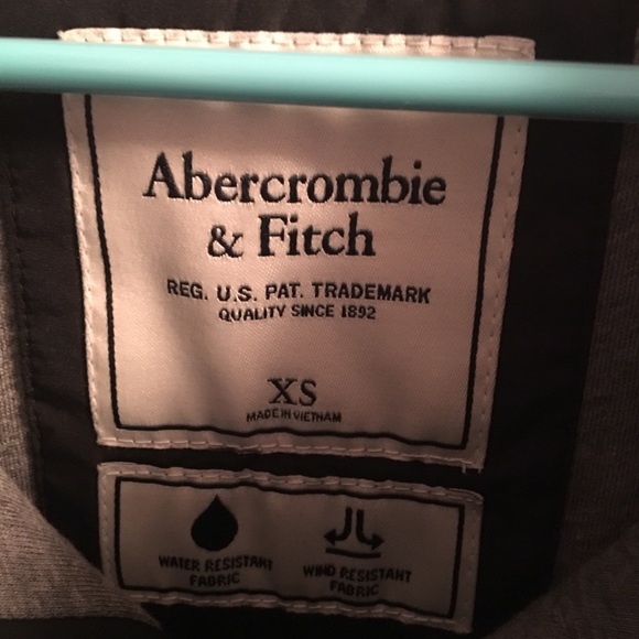 Abercrombie black windbreaker - Picture 4 of 4